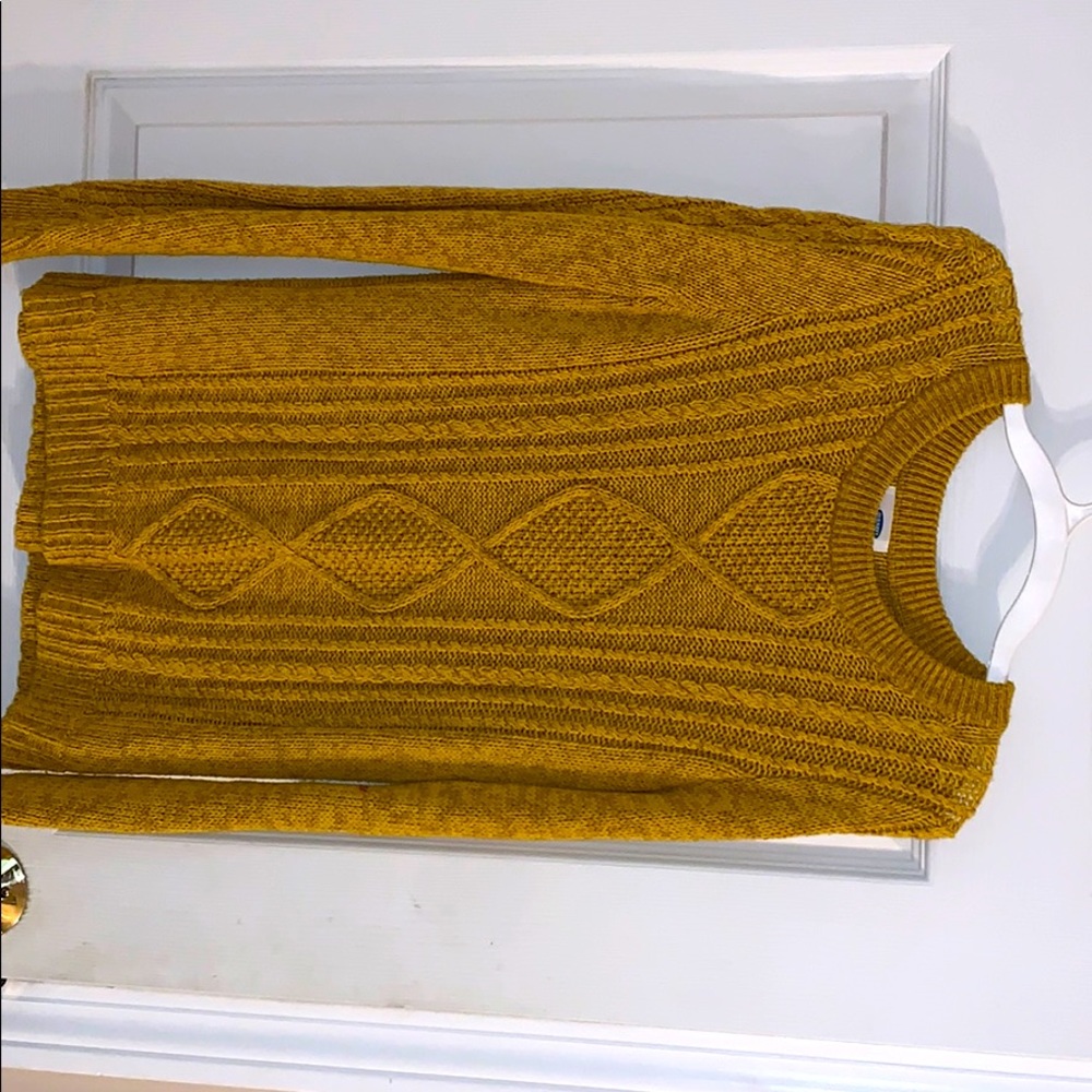 Old navy mustard colored sweater